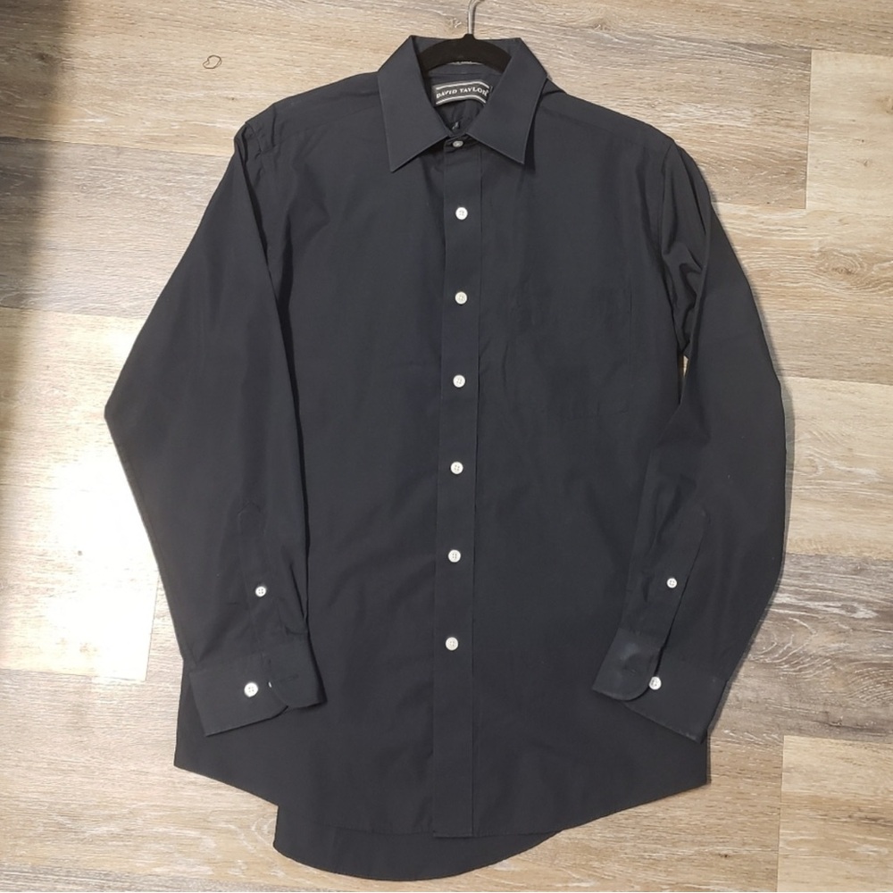 (1050) Mens: Medium David Taylor Dress Shirt- L1